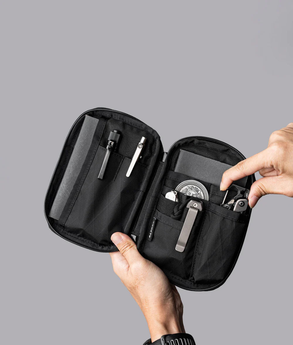 7 個內部口袋,可放置 EDC 工具