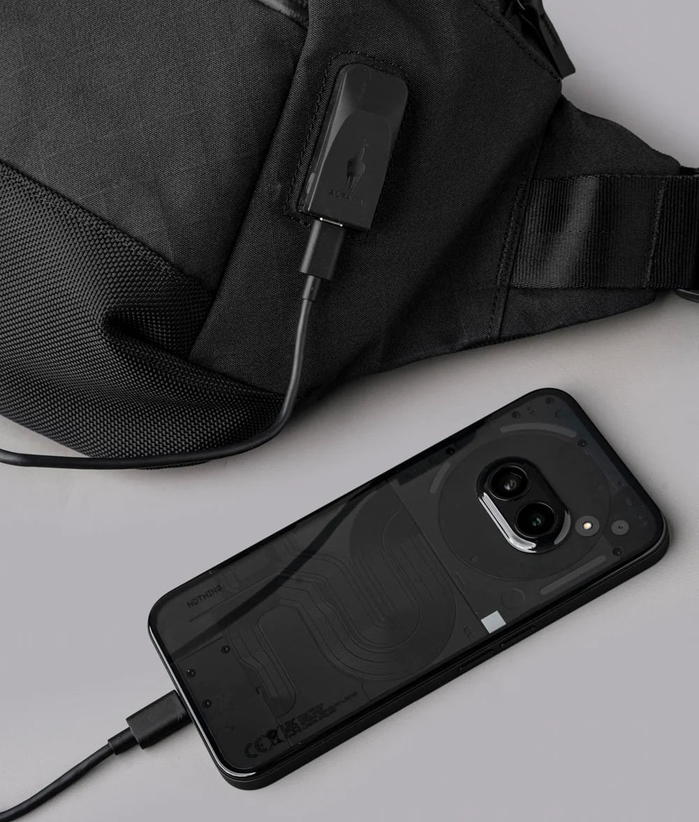 配備 USB-C 充電埠,方便隨時為電子設備充電。