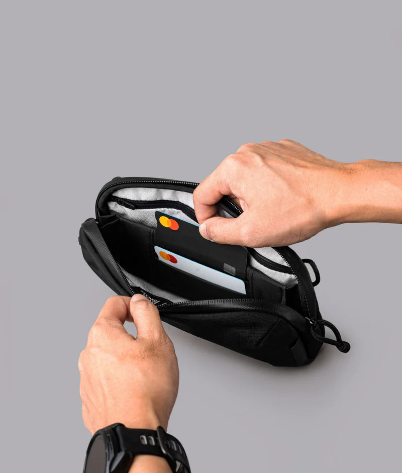 ALPAKA Flight Pouch Pro容量升級,內部分隔設計,分類收納更井然有序
