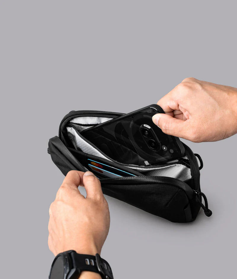 ALPAKA Flight Pouch Pro容量升級,內部分隔設計,分類收納更井然有序