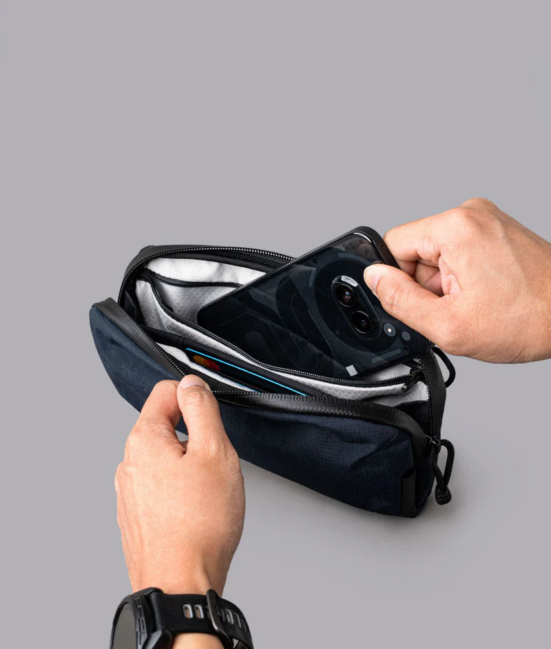 ALPAKA Flight Pouch Pro容量升級,內部分隔設計,分類收納更井然有序。