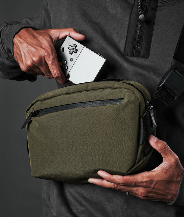 Go Sling Mini V2 側肩包|新升級Maglockz扣