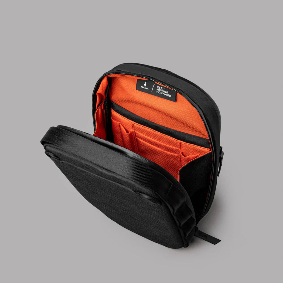 Alpaka Metro Sling Max 側背包|輕薄防水 3L