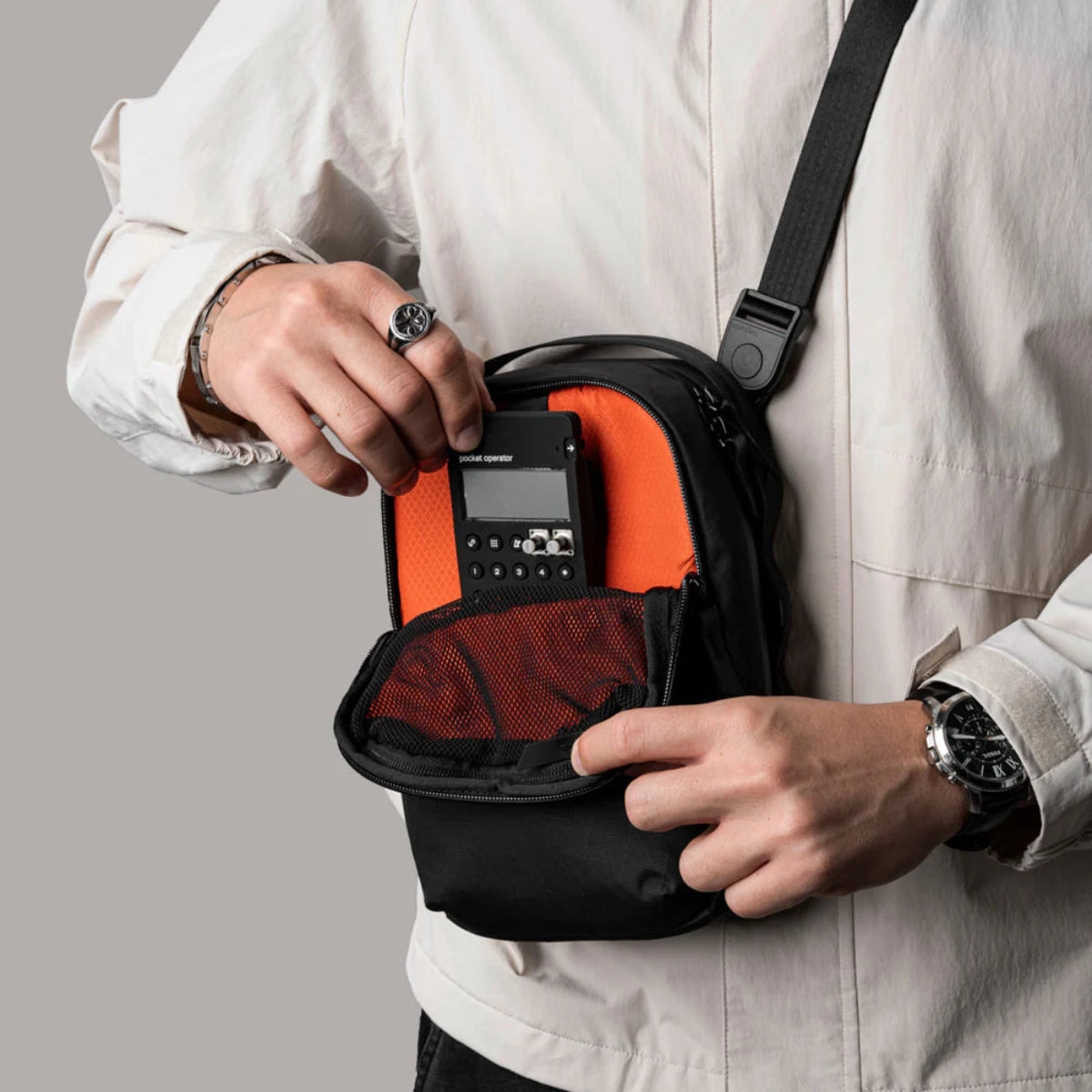 Alpaka Metro Sling Max 側背包|輕薄防水 3L