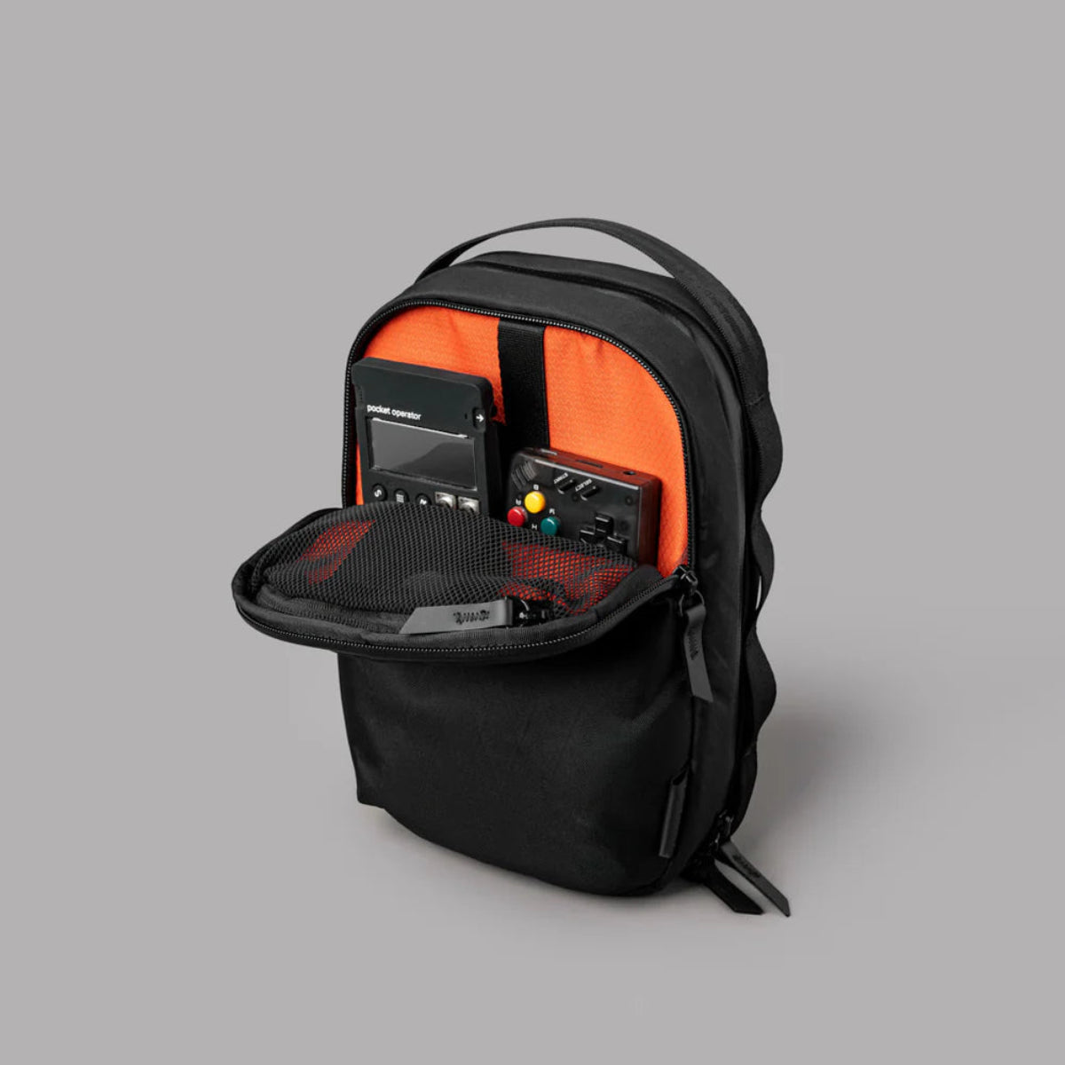 Alpaka Metro Sling Max 側背包|輕薄防水 3L