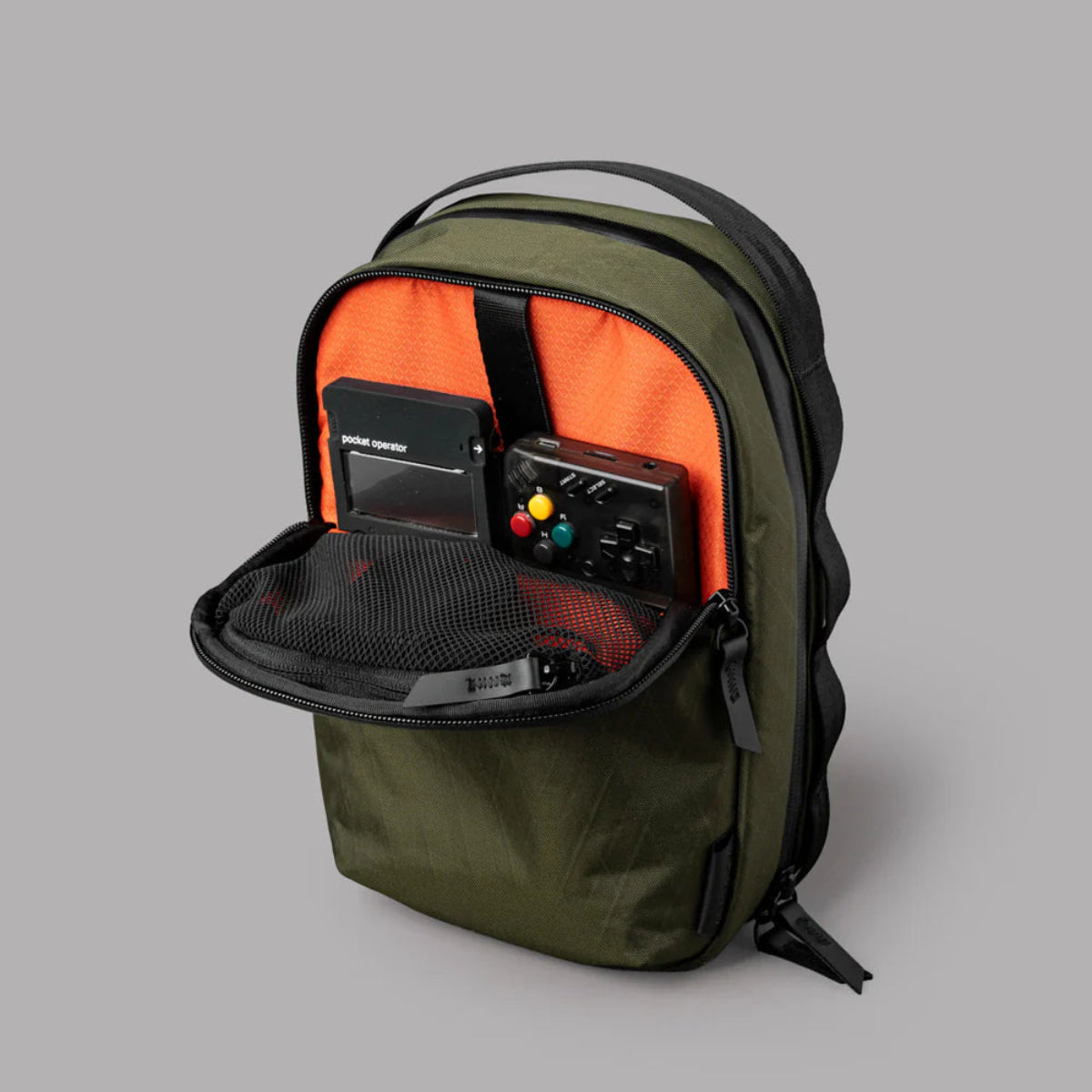 Alpaka Metro Sling Max 側背包|輕薄防水 3L