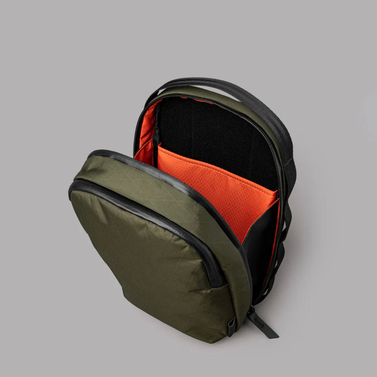 Alpaka Metro Sling Max 側背包|輕薄防水 3L