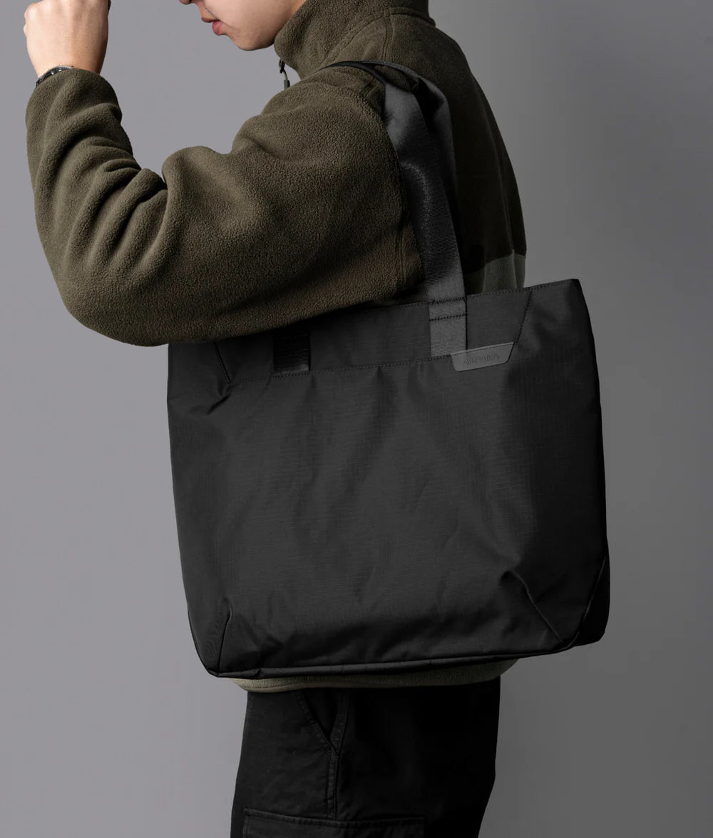Elements Tote (M) 托特包