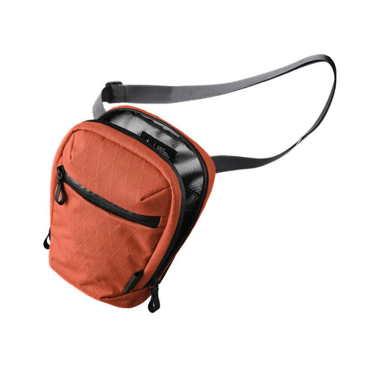 輕量設計 - 減少負擔，適合長時間攜帶