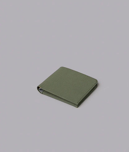 RFID 防護功能：防止信用卡及身份資料被非法掃描，提升安全性。