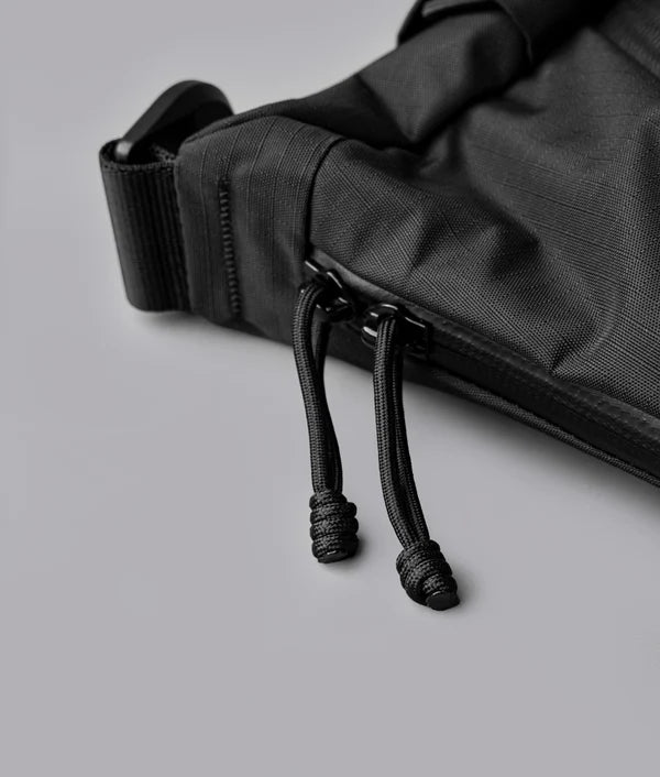 Alpaka Flight Satchel 多功能側肩包