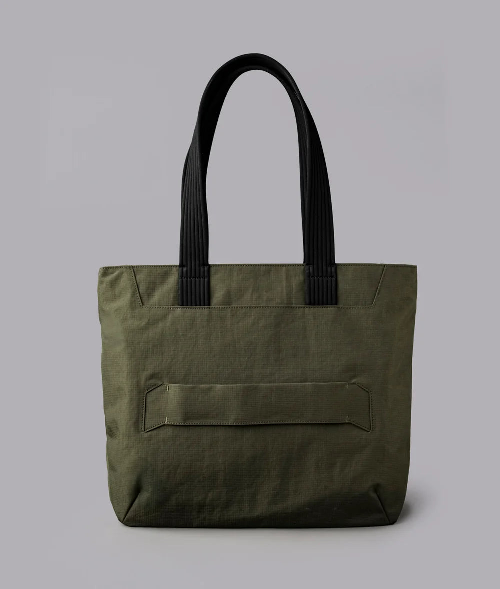 Alpaka Flight Tote (M) 托特包