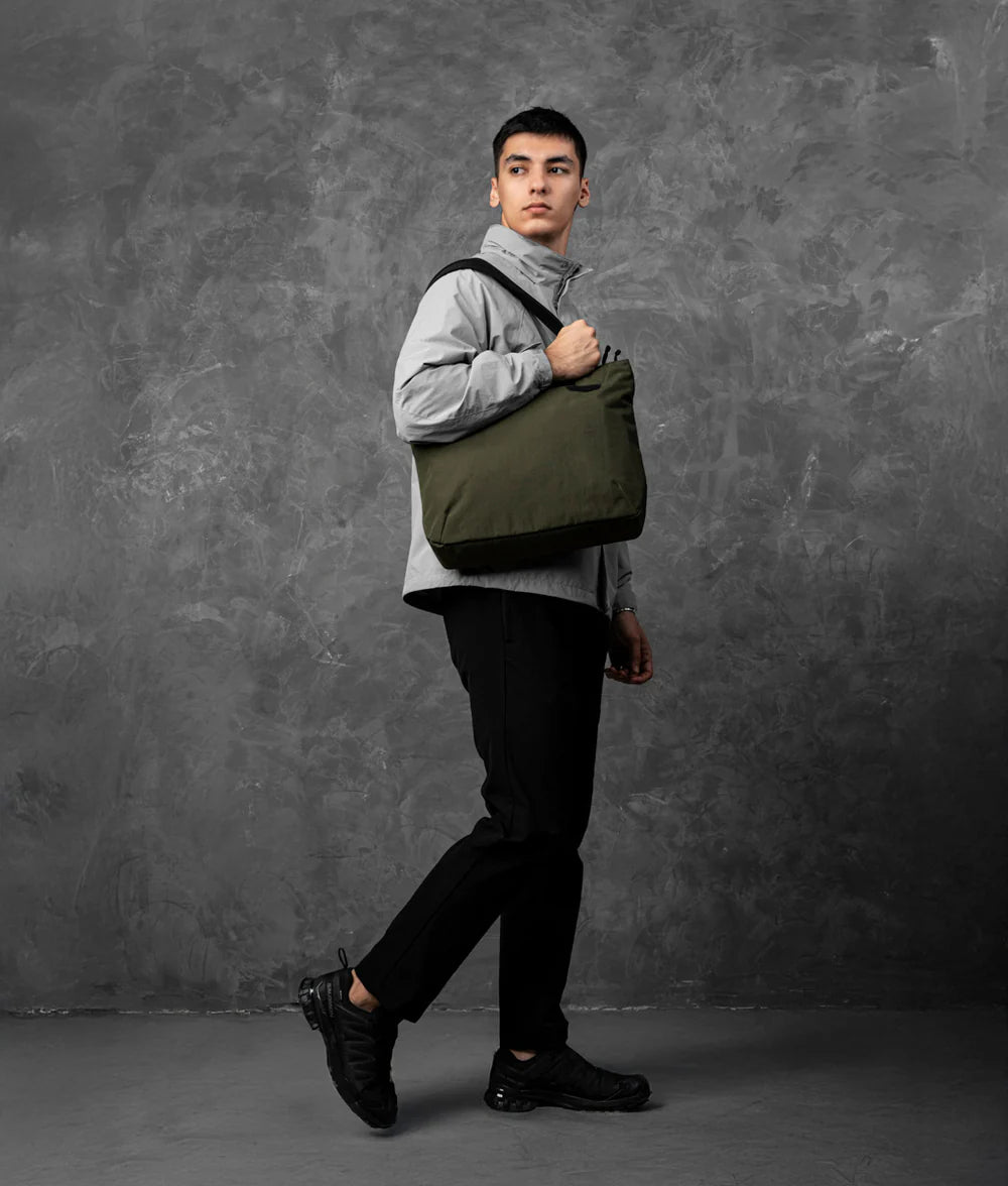 Alpaka Flight Tote (M) 托特包