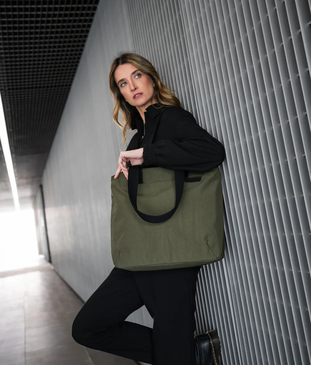 Flight Tote (L) 托特包