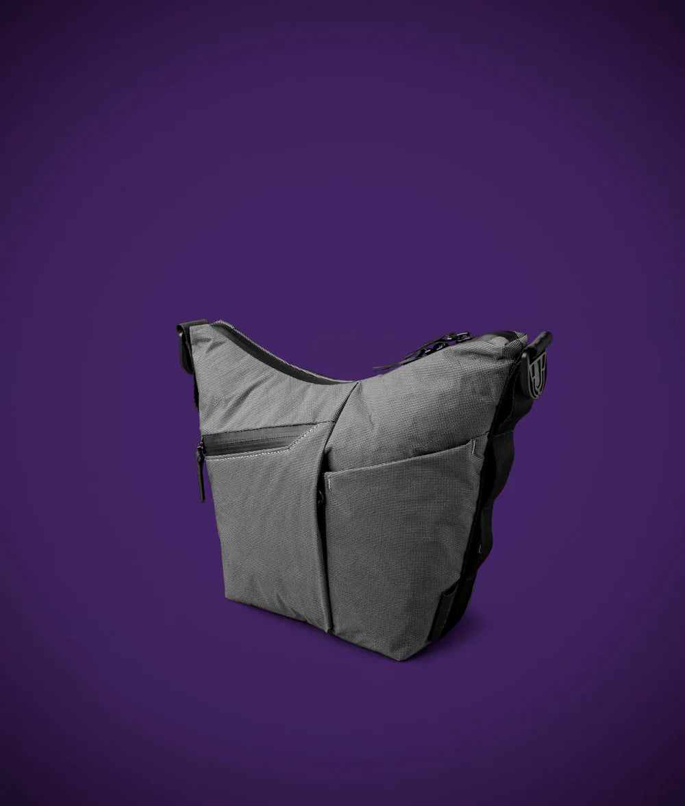 Flow Satchel Cyber Edition 限量多功能側肩包