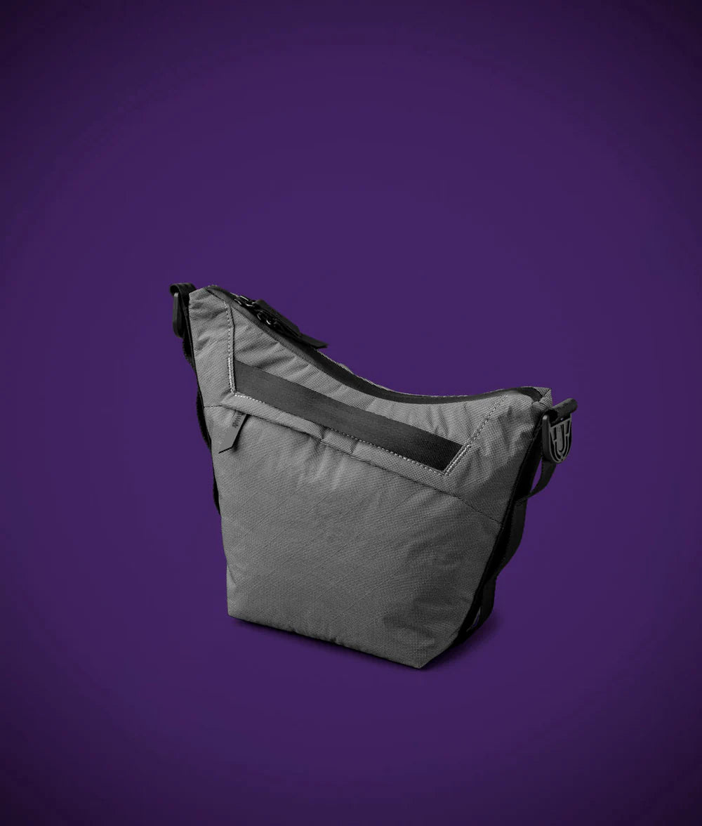 Flow Satchel Cyber Edition 限量多功能側肩包