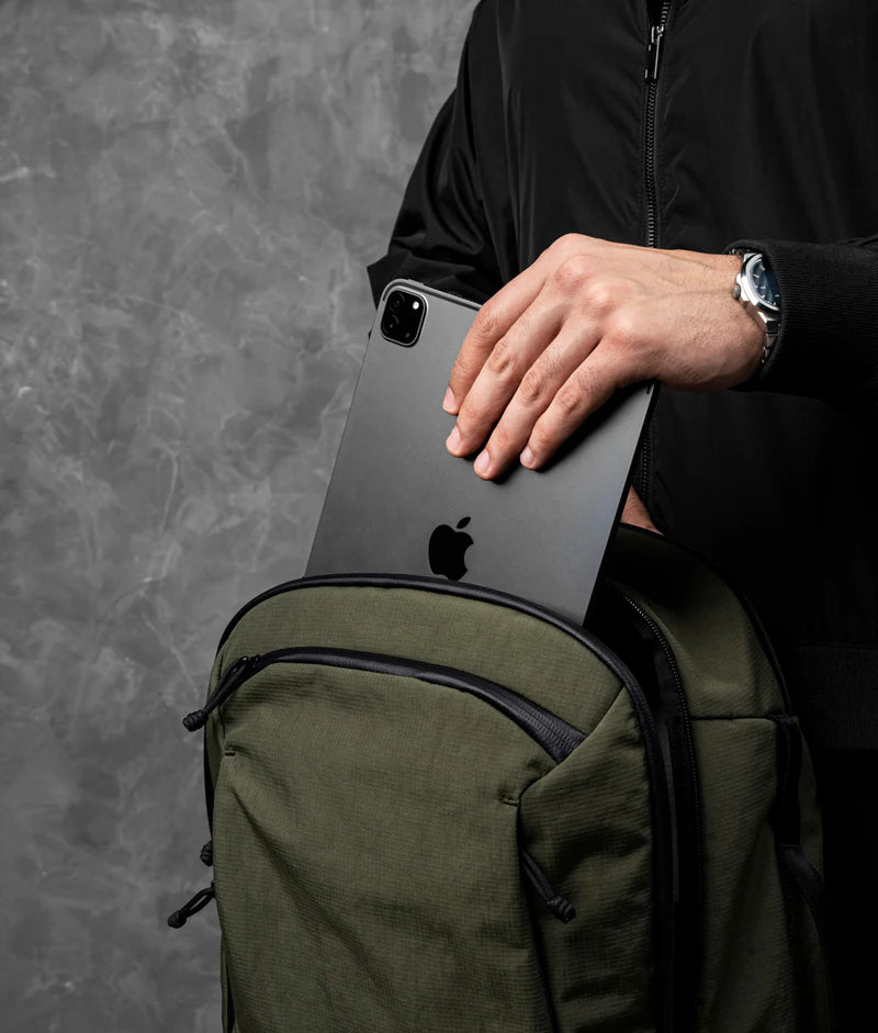 Alpaka Traverse Backpack 旅行背包 30L